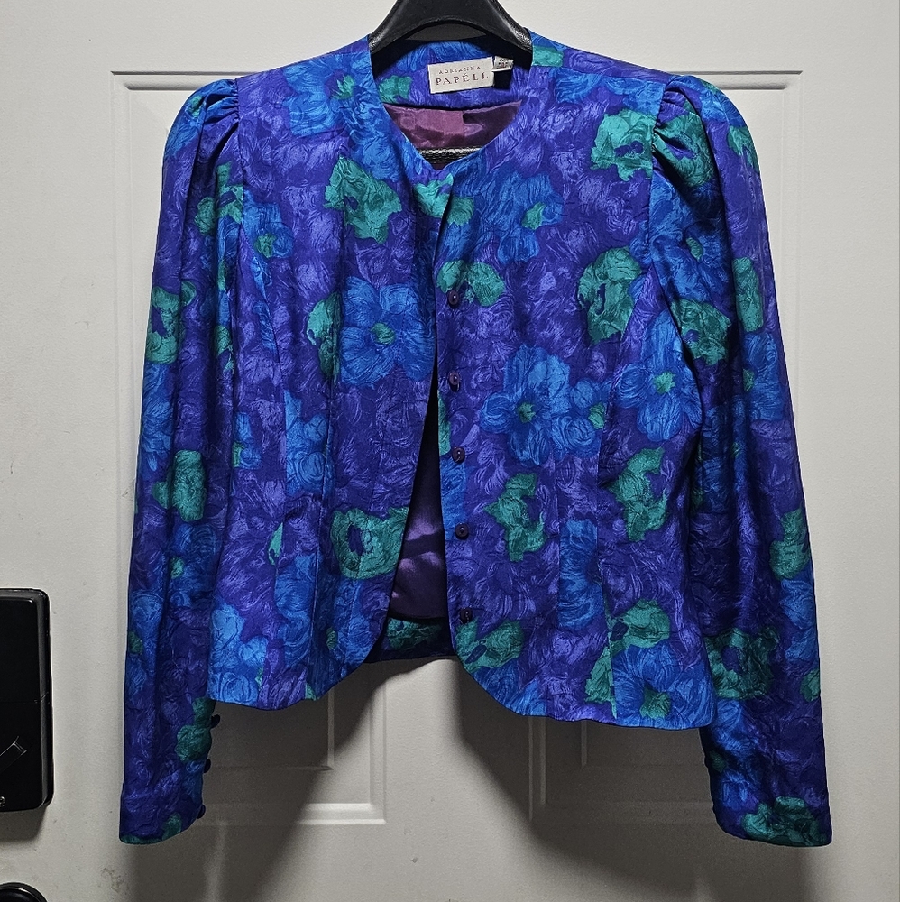 VTG (8) Adrianna Papell Silk Jacket